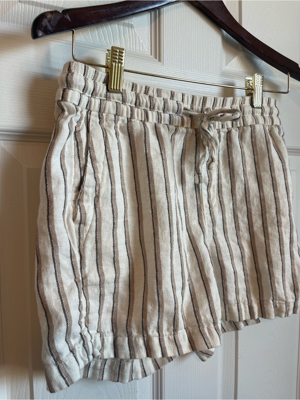 Old Navy Cream and Brown Striped High-Waist Women’s Shorts